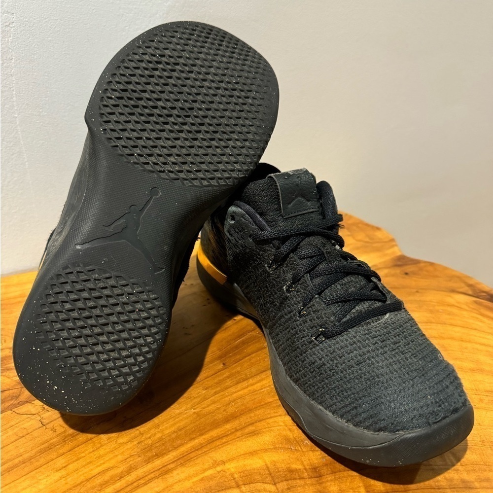 Nike Jordan XXXI Low Basketball Activewear Black Gold 7Y Runnimg Shoes Footwear - Picture 5 of 12